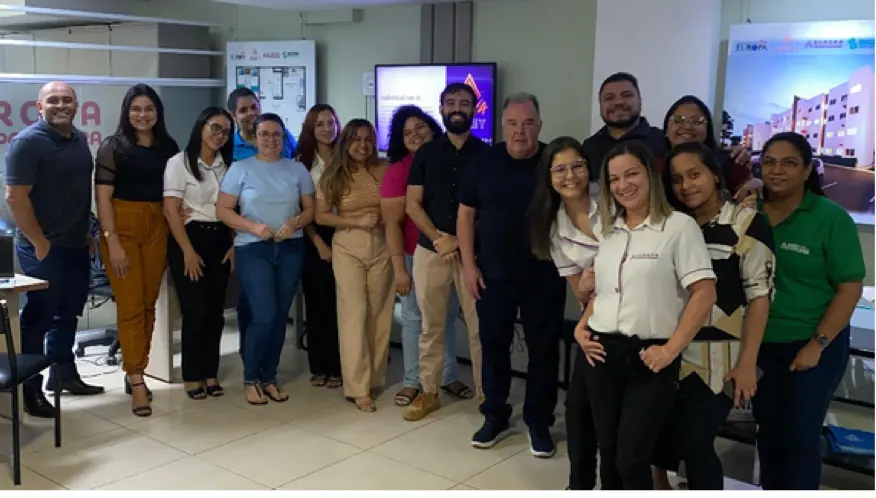 Colaboradores do Grupo Arrey após o treinamento de segurança digital