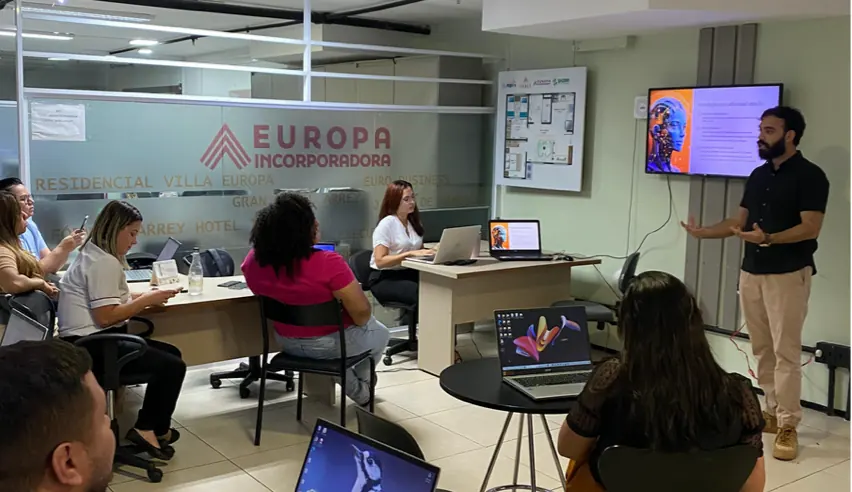 Workshop de segurança digital com colaboradores do Grupo Arrey